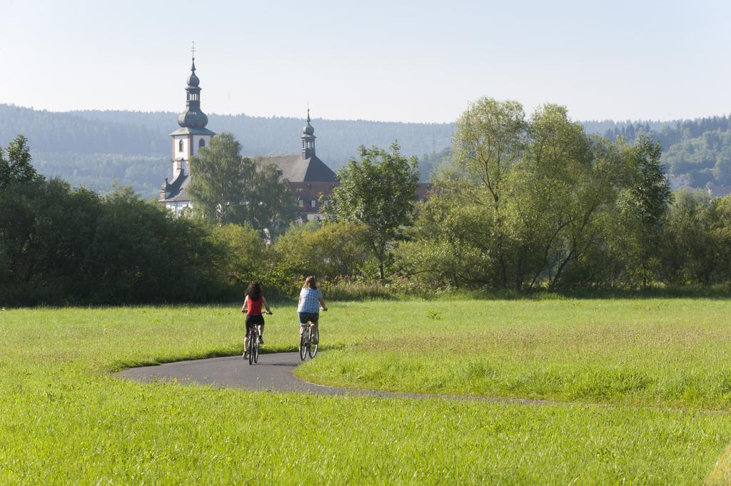 Kishotel Am Kurpark Bad Soden-Salmünster Exteriör bild